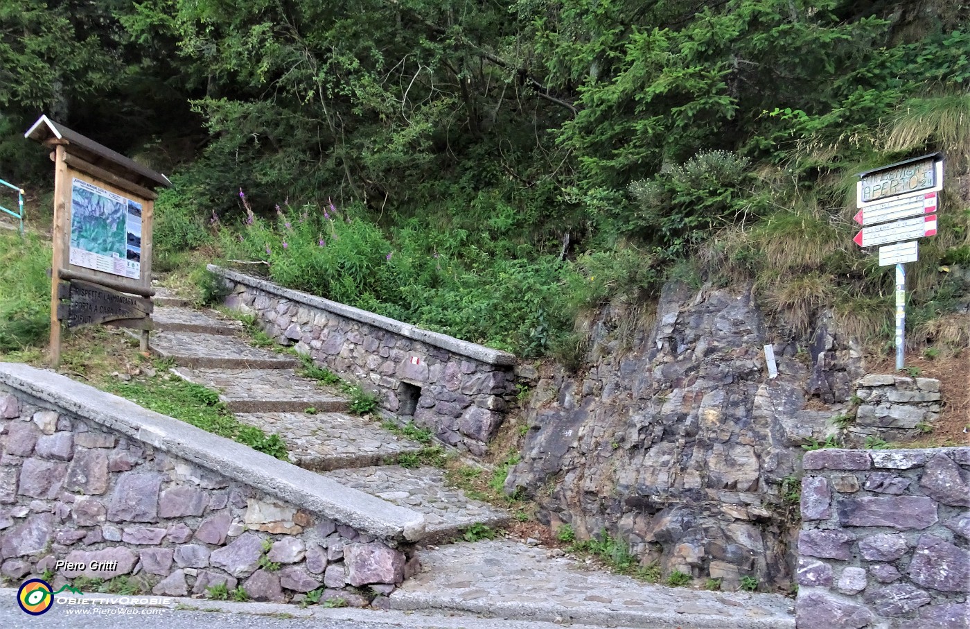 10 Partenza dalla 'Curva degli Sciocc' (1510 m) sul sent. 108 .JPG